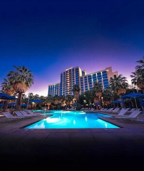 Property grounds - Agua Caliente Casino Rancho Mirage (Rancho Mirage)
