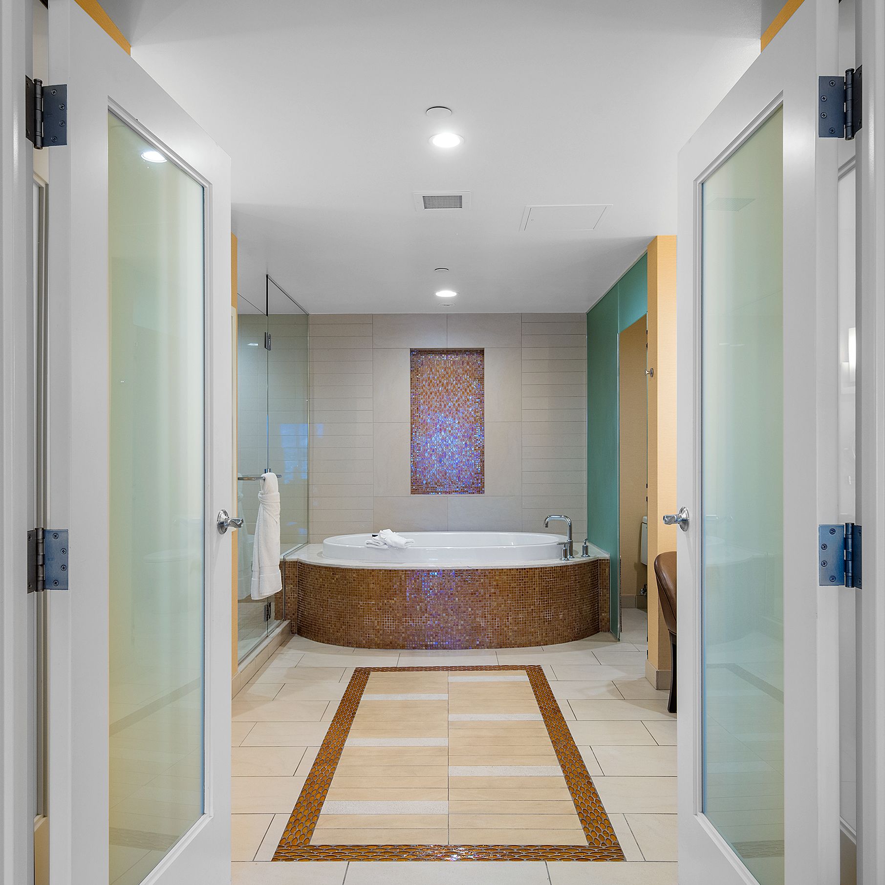 1 bedroom, premium bedding, pillow-top beds, minibar