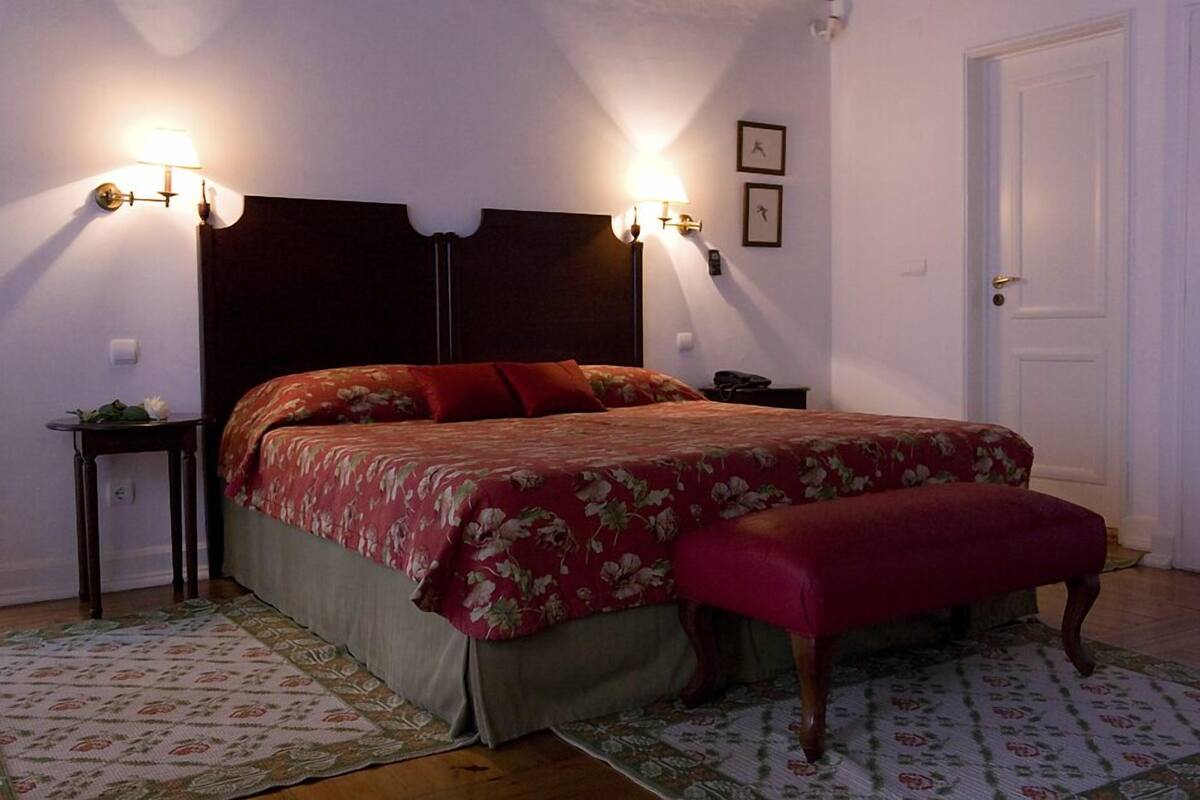 superior double room | 1 bedroom, minibar, in-room safe, desk