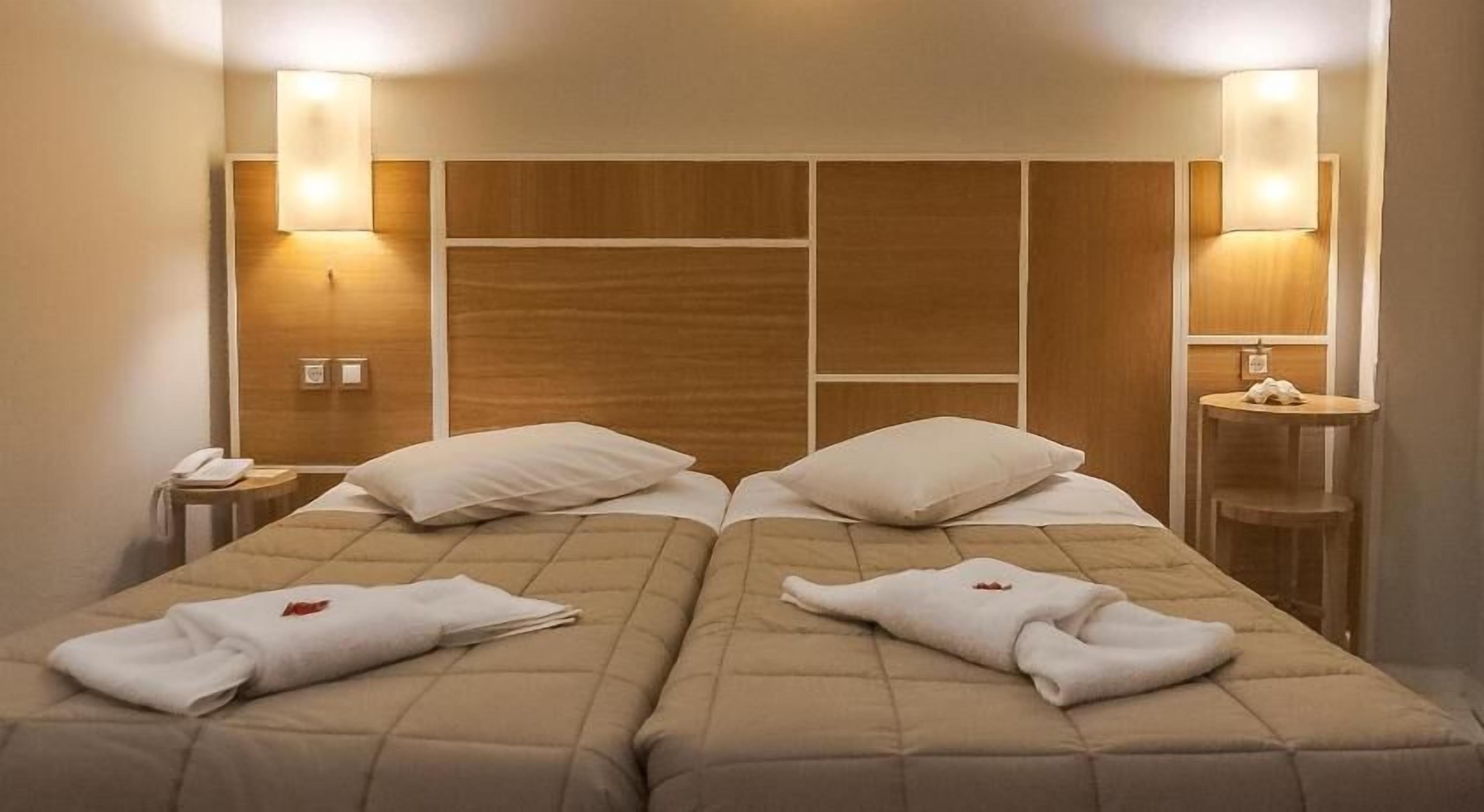 Premium bedding, Select Comfort beds, in-room safe