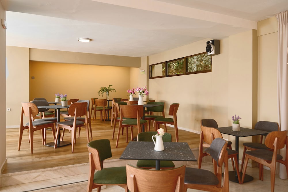 Fedriades Hotel by null