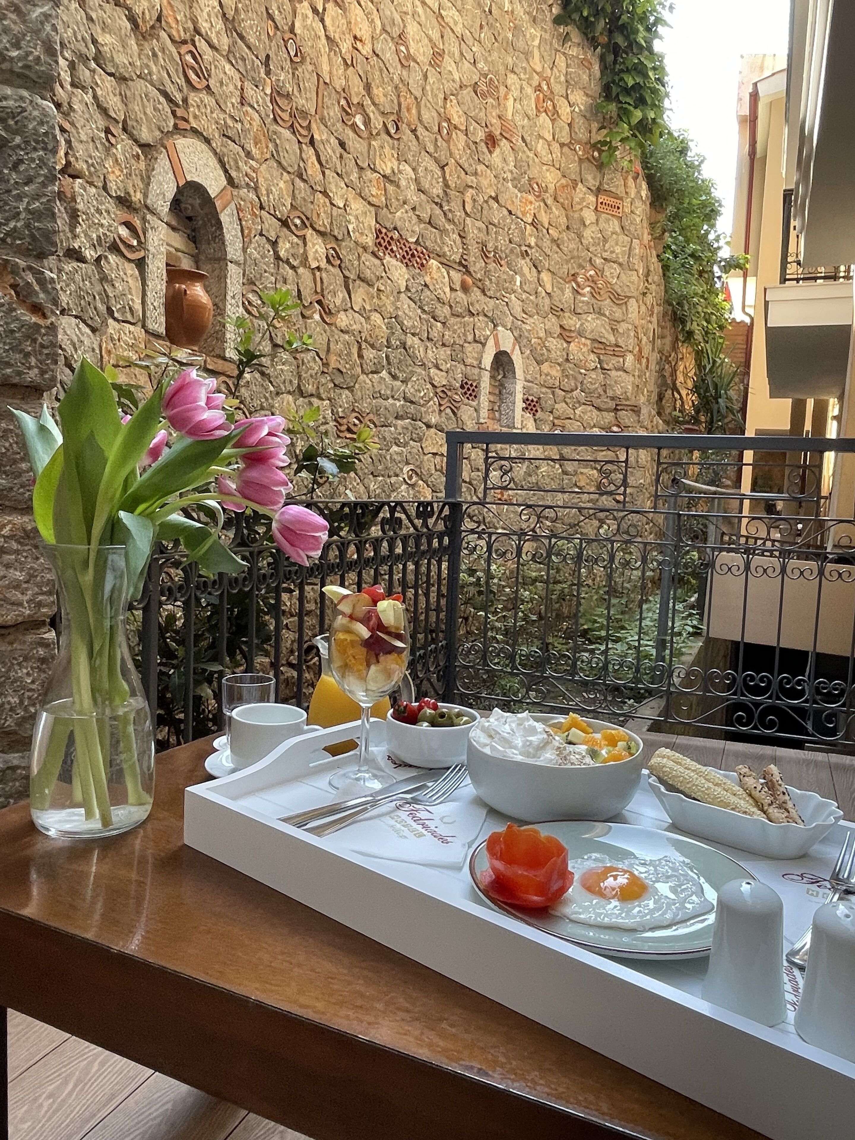 quadruple room with spa bath  | 1 bedroom, premium bedding, select comfort beds, in-room safe