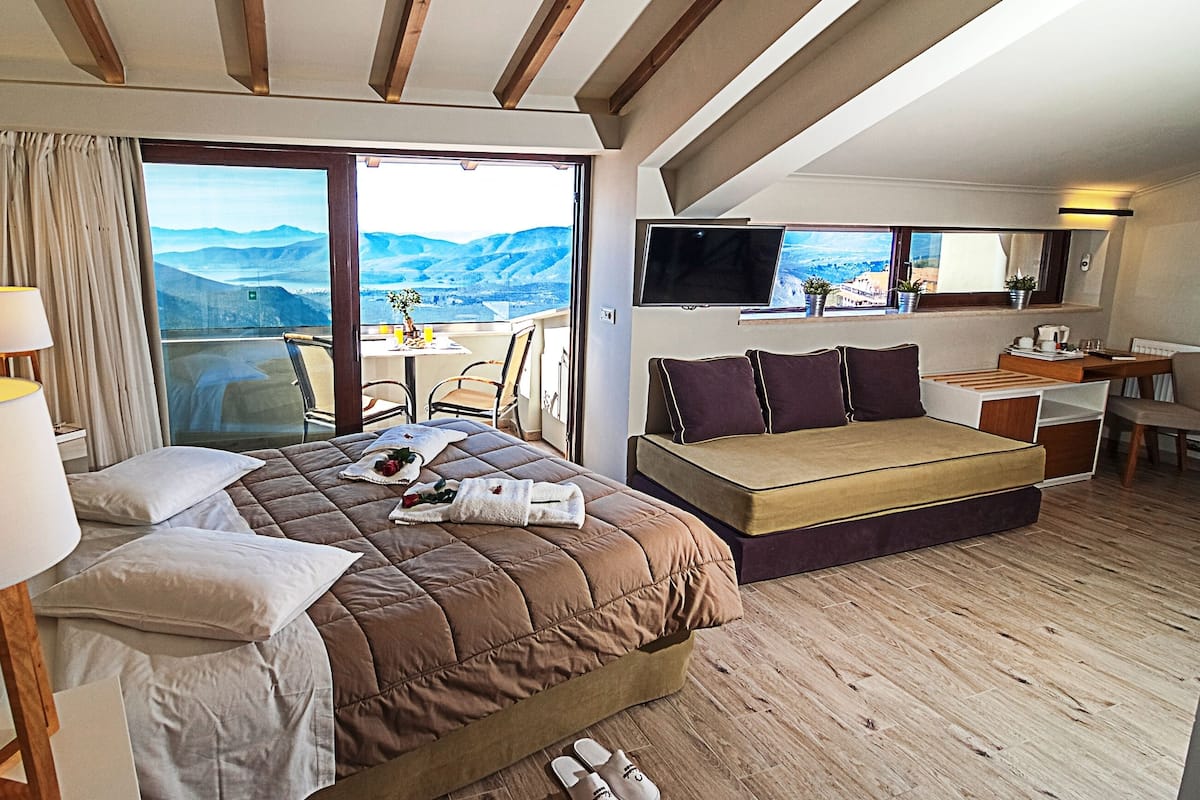 Junior-Suite, Whirlpool (Panoramic View) | Hochwertige Bettwaren, Select-Comfort-Betten, Zimmersafe