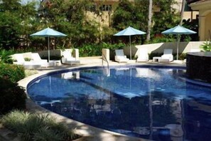 Piscine extérieure