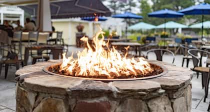 The Admiral's Inn Resort