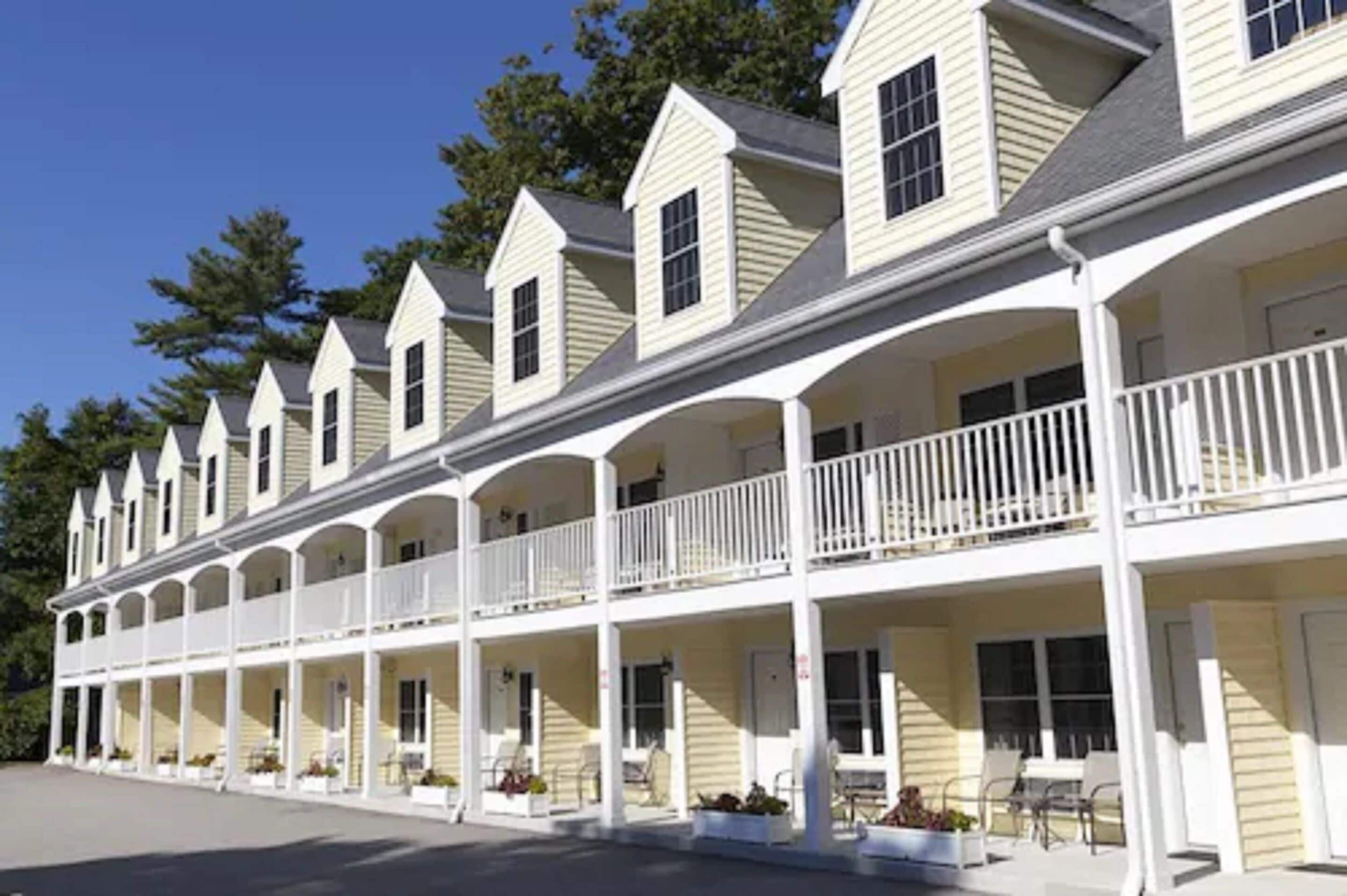 Mặt tiền nơi lưu trú