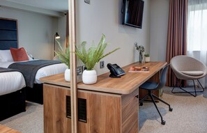 Classic Room, 2 Twin Beds, Accessible, Non Smoking | Hypo-allergenic bedding, in-room safe, desk, laptop workspace - Mytton Fold Hotel (Blackburn)