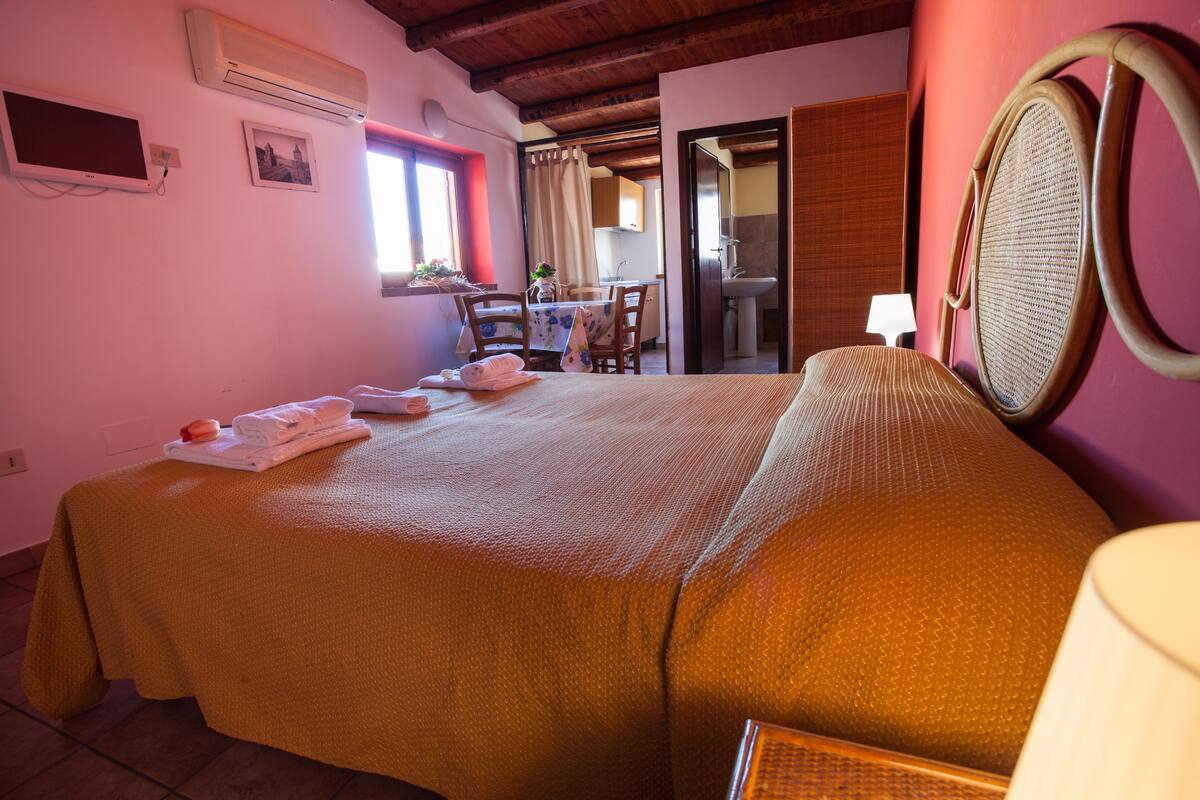 Apartment, 1 Bedroom (2 pax) | Iron/ironing board (on request), free cots/infant beds, free WiFi