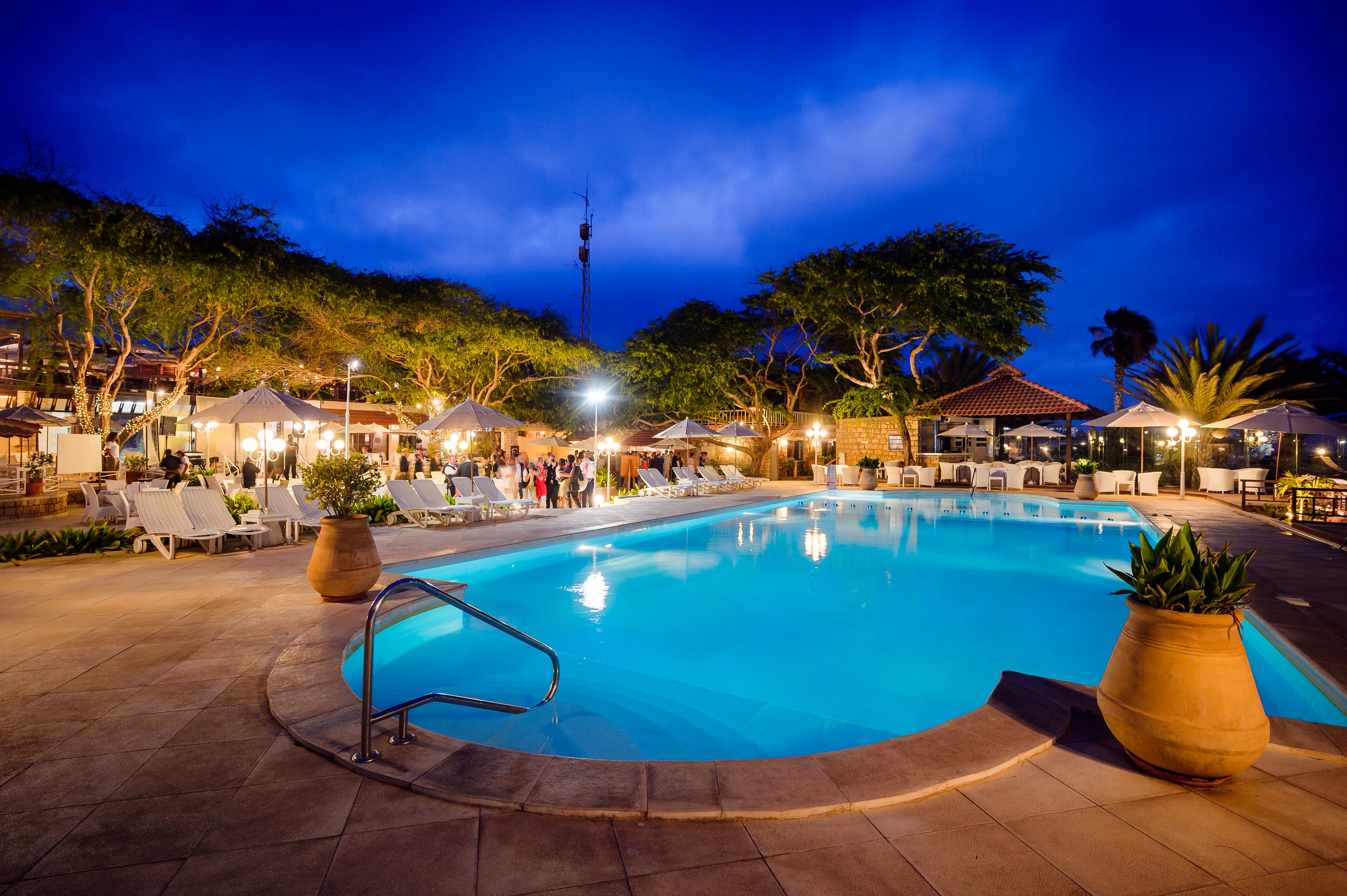 3 outdoor pools, pool umbrellas, pool loungers