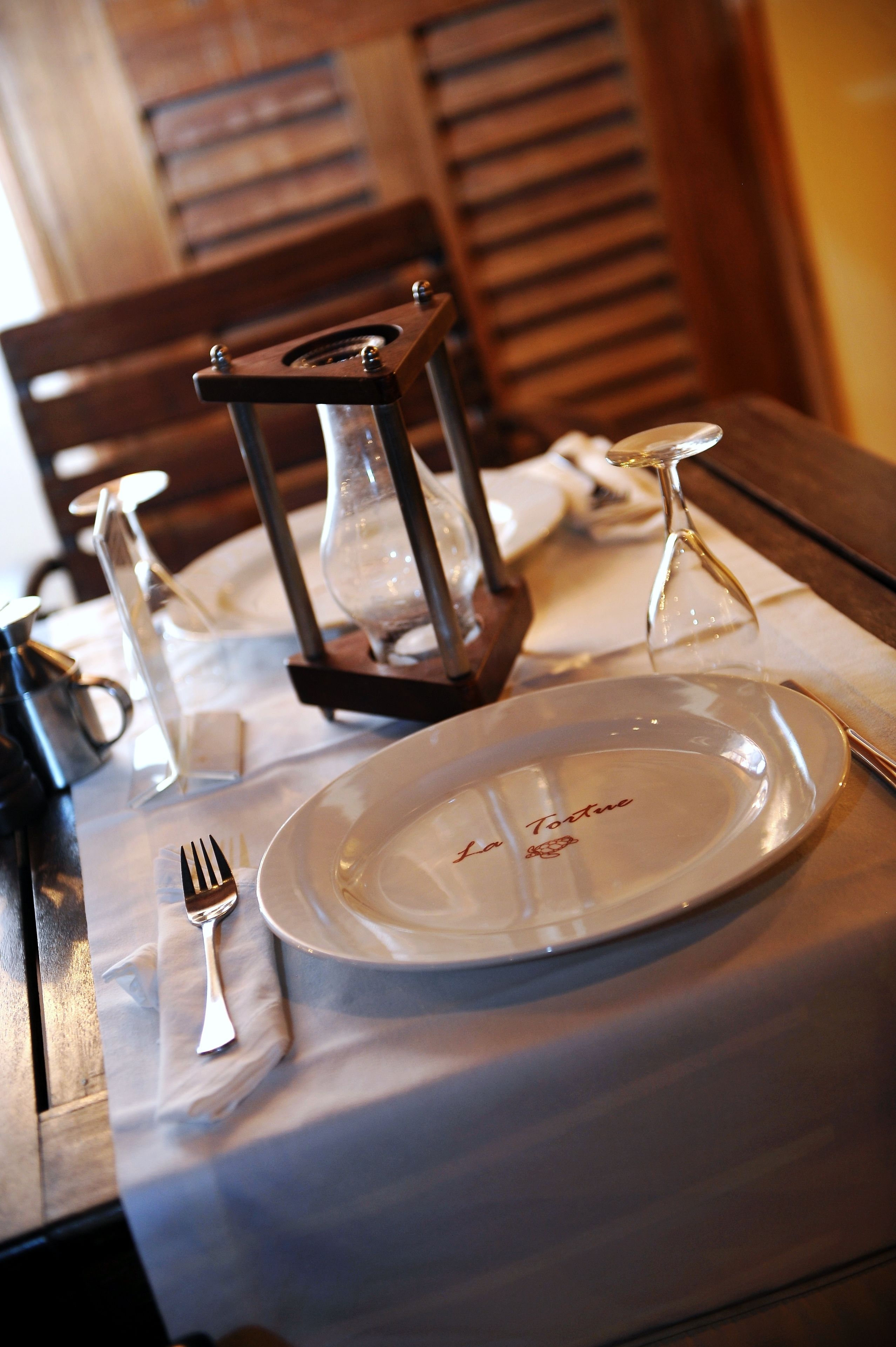 3 restaurants, breakfast, lunch, dinner served; french cuisine