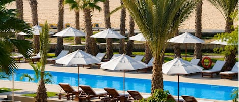 3 outdoor pools, pool umbrellas, sun loungers