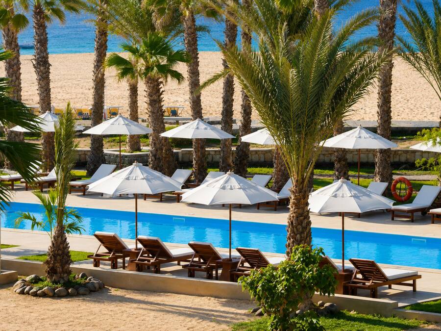 3 outdoor pools, pool umbrellas, sun loungers