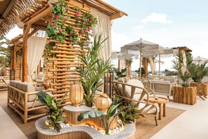 3 baaria, allasbaari