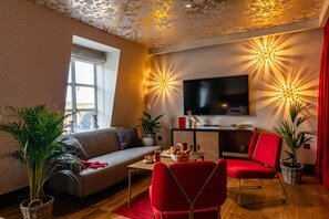 Megaro Suite | Living area