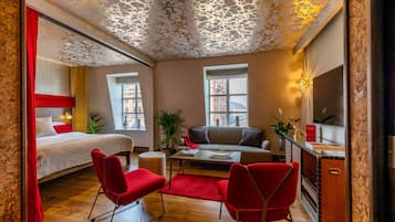 Suite (Megaro) | Zona de estar | Una Smart TV