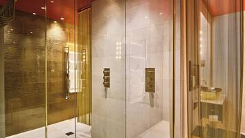 Pop Diva Suites | Bathroom