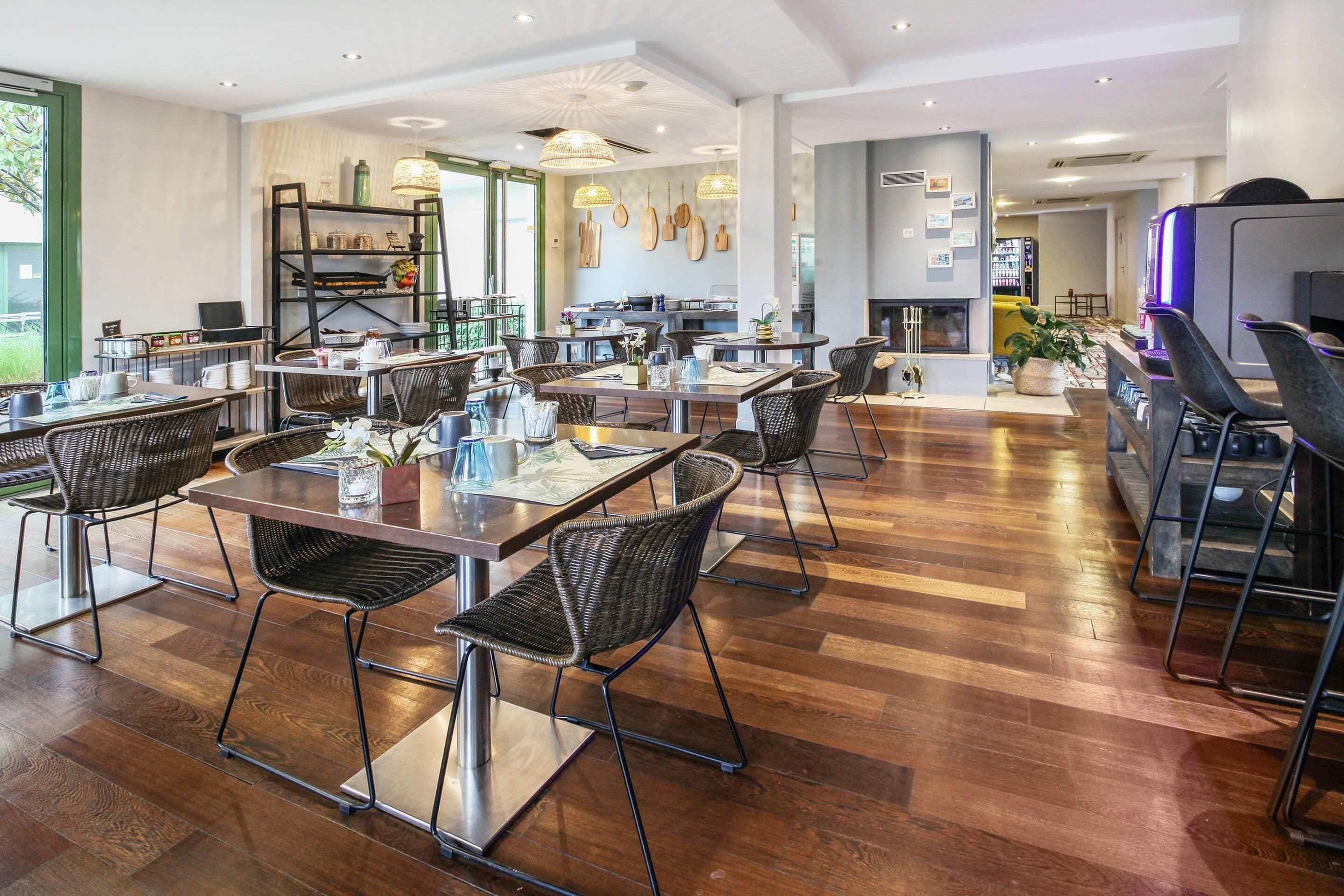 每日供应自助式早餐（每人 EUR 16.90）