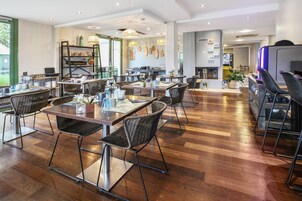 每日供应自助式早餐（每人 EUR 16.90）