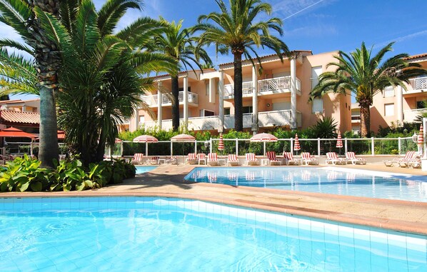 Outdoor pool - Résidence Open Golfe Juan (Vallauris)