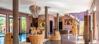 蒙彼利埃东部迪西尼温泉餐厅酒店, The Originals Relais