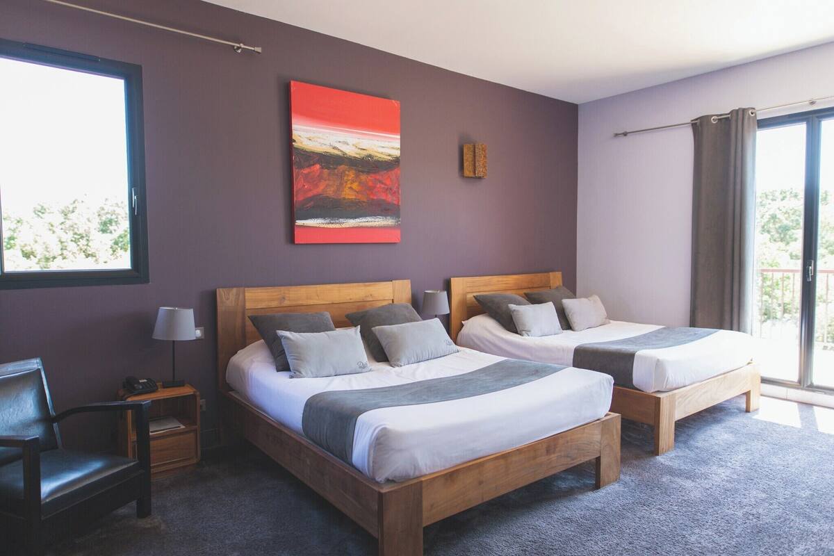 Family Room with terrace | ミニバー、セーフティボックス (室内)、デスク、遮光カーテン
