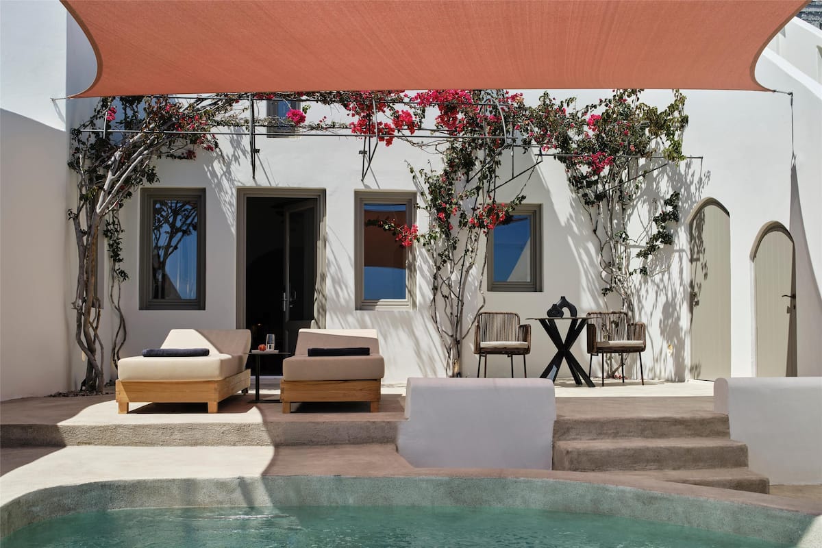 Exceptional Suite with Private Pool | 埃及棉床单、泰普尔床垫、迷你吧、客房内保险箱