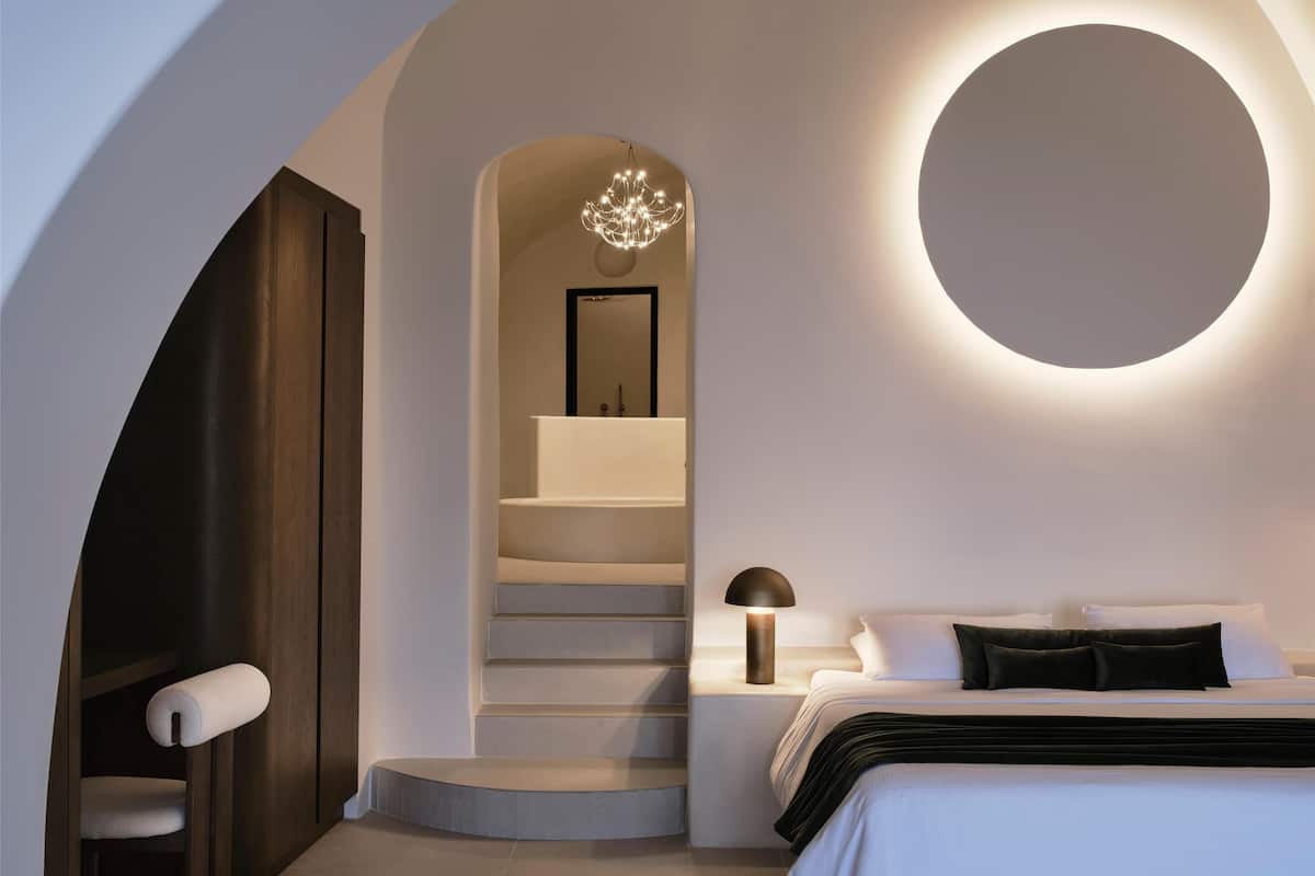 Deluxe Suite with Outdoor Hot tub | 埃及棉床单、泰普尔床垫、迷你吧、客房内保险箱