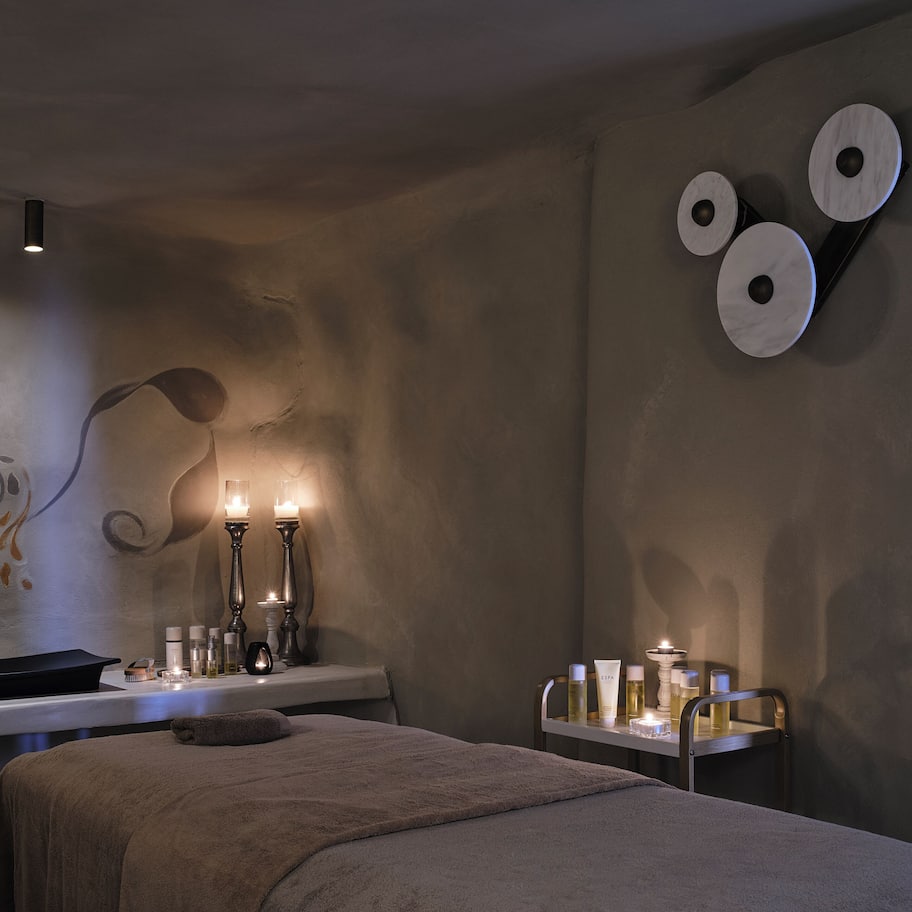 Couples treatment rooms, sauna, body treatments, aromatherapy