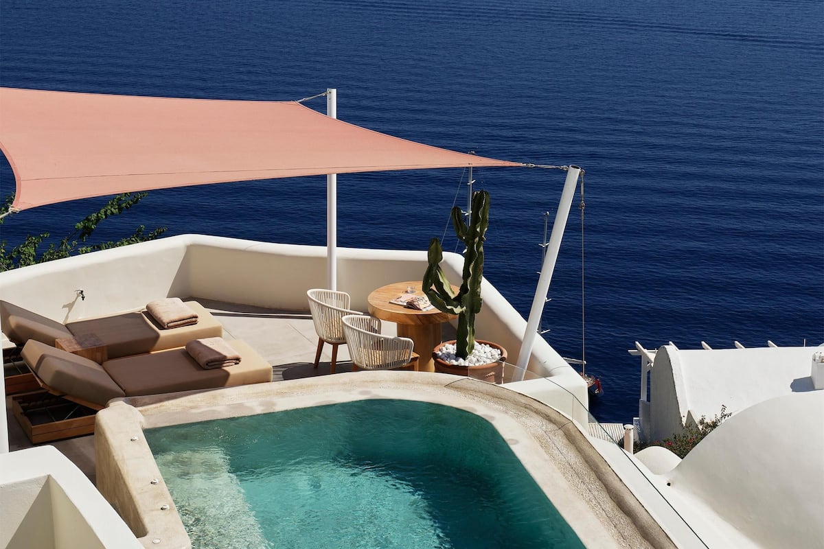 Sunset Villa Socrates with Infinity Pool | Egyptian cotton sheets, Tempur-Pedic beds, minibar, in-room safe