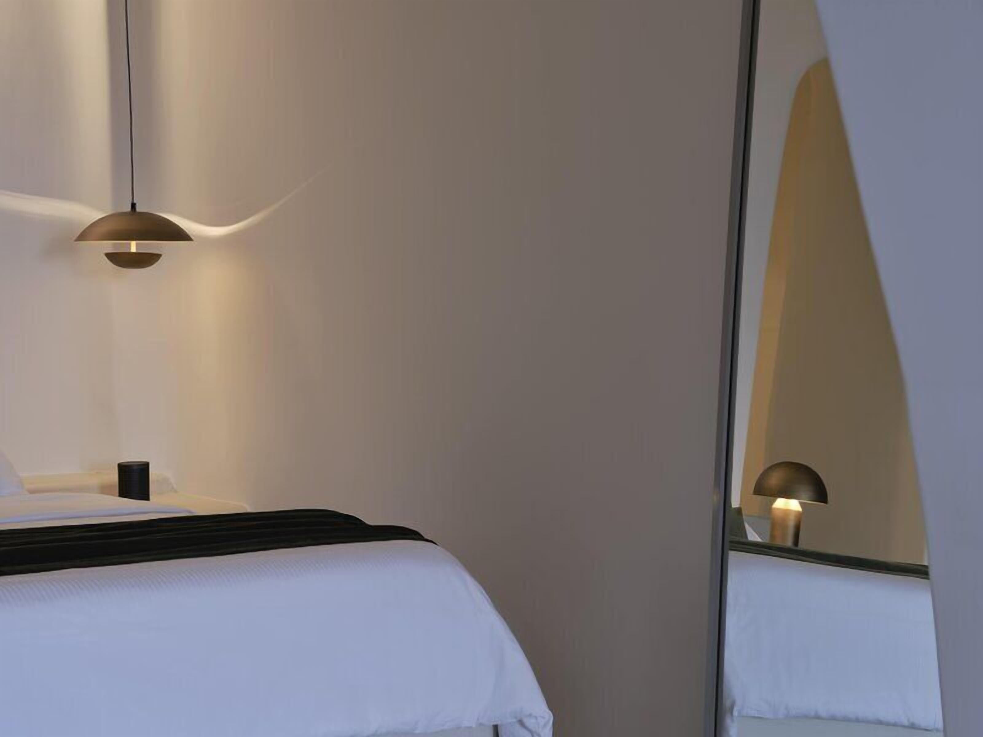 Junior Suite with Outdoor Hot Tub | Egyptian cotton sheets, Tempur-Pedic beds, minibar, in-room safe