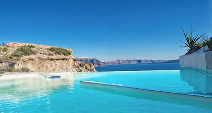 Andronis Luxury Suites