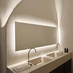 Deluxe Suite with Outdoor Hot tub | Bathroom | Designer toiletries, hair dryer, bathrobes, slippers