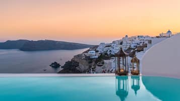 Egyptian cotton sheets, Tempur-Pedic beds, minibar, in-room safe