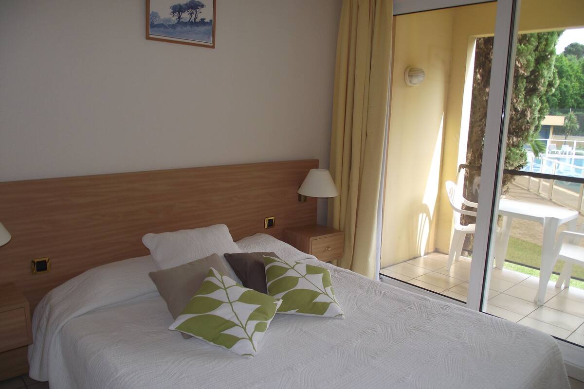 Soundproofing, iron/ironing board (on request), cribs (surcharge)