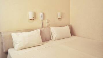 Standard Double or Twin Room | In-room safe, soundproofing, cribs/infant beds, free WiFi