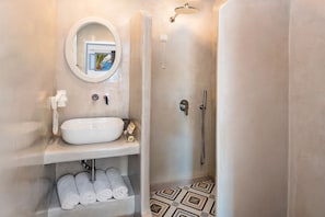 Basic Double or Twin Room | Bathroom | Shower, free toiletries, hair dryer, towels - Akrotiri Hotel (Santorini)