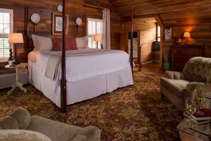 Premium bedding, desk, iron/ironing board, free WiFi