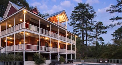 Glen-Ella Springs Hotel & Restaurant