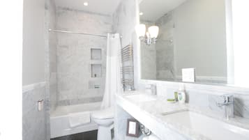Habitación | Lavabo en el baño