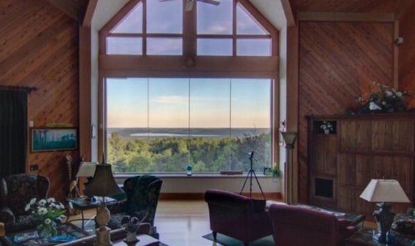 Interior - Inn at Wawanissee Point (Baraboo)