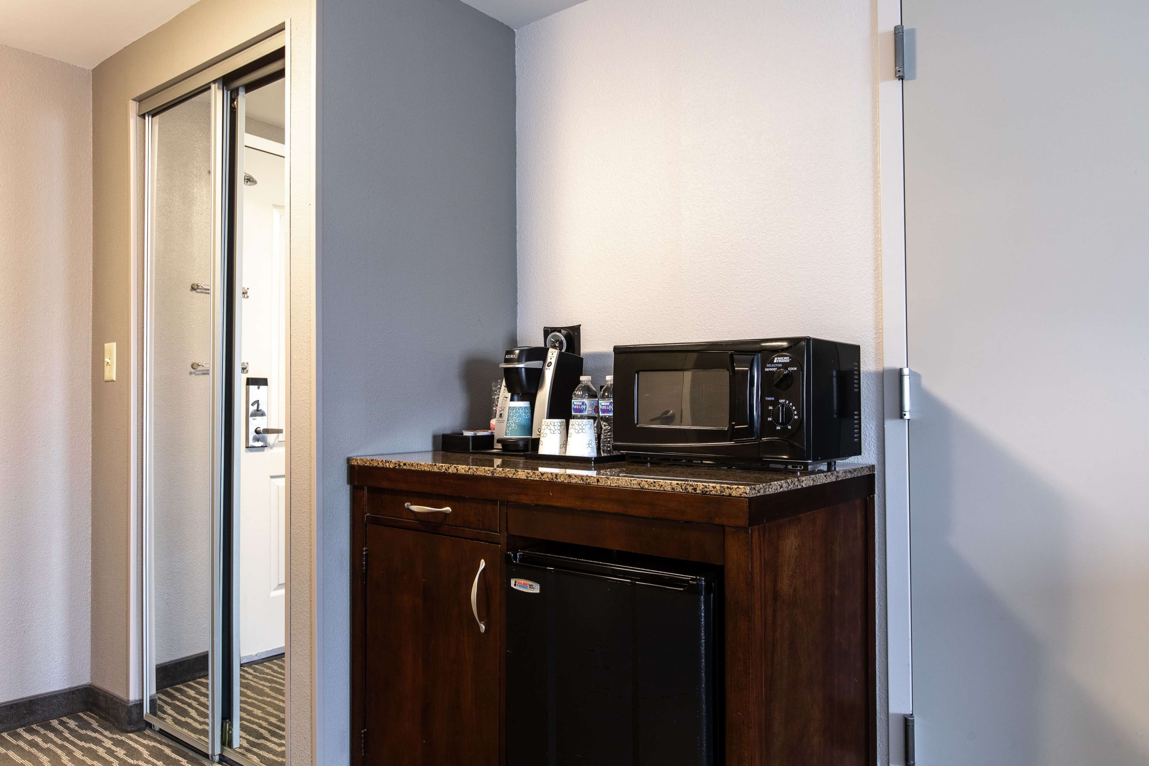 pillow-top beds, in-room safe, desk, iron/ironing board