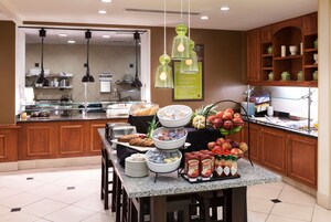 Petit déjeuner et dîner servis sur place, spécialités Cuisine américaine