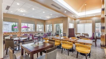 Se sirven desayunos y cenas