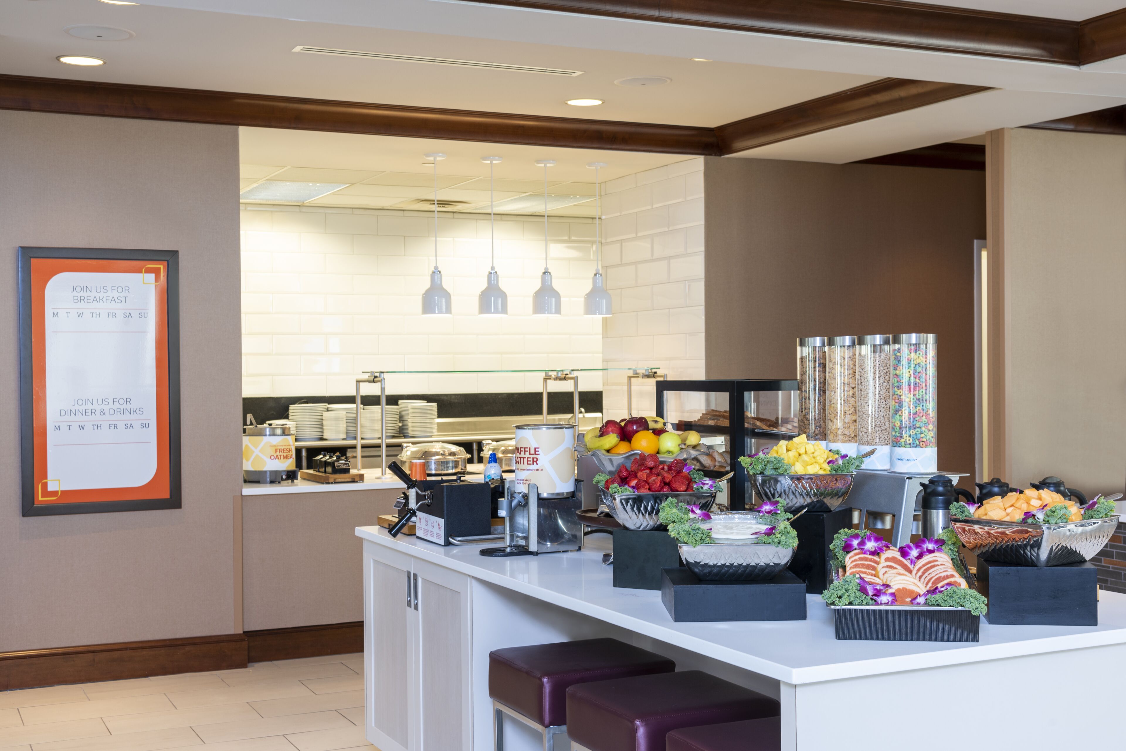 breakfast (usd 9.95 per person)