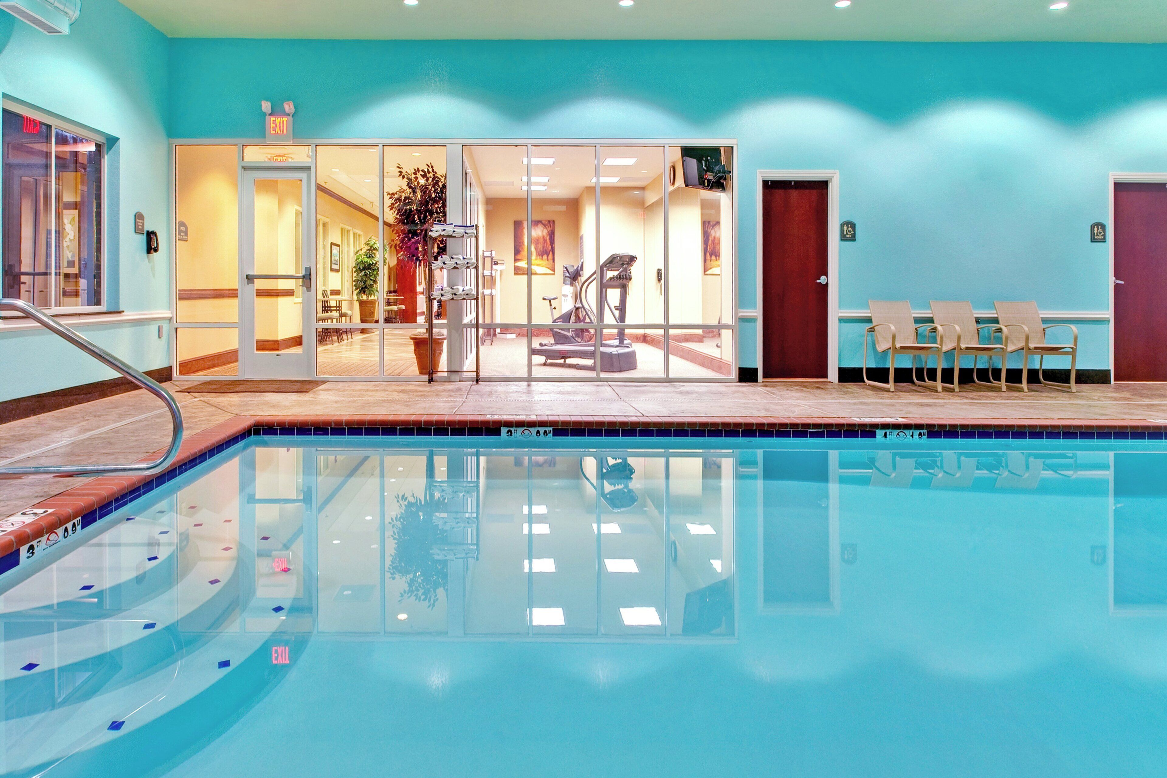Indoor pool, pool loungers