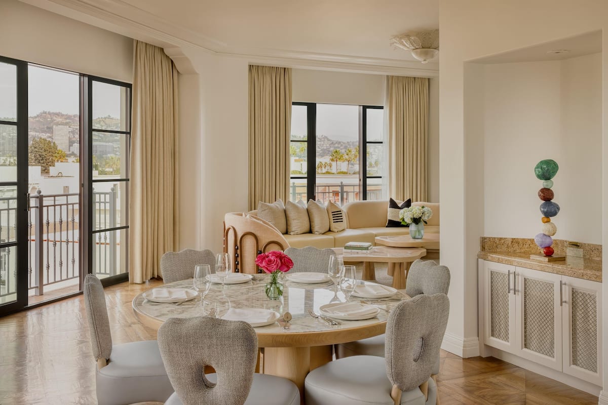 Hollywood Suite | 1 bedroom, Egyptian cotton sheets, premium bedding, down comforters
