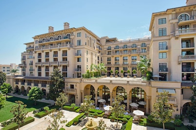 The Maybourne Beverly Hills, Maybourne 