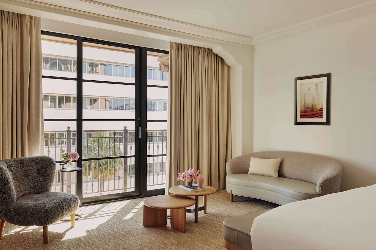 Deluxe Room | 1 bedroom, Egyptian cotton sheets, premium bedding, down comforters