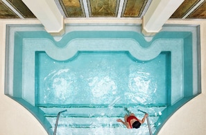 Couples treatment rooms, sauna, hot tub, steam room, body treatments