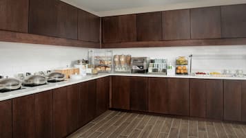 Free daily continental breakfast